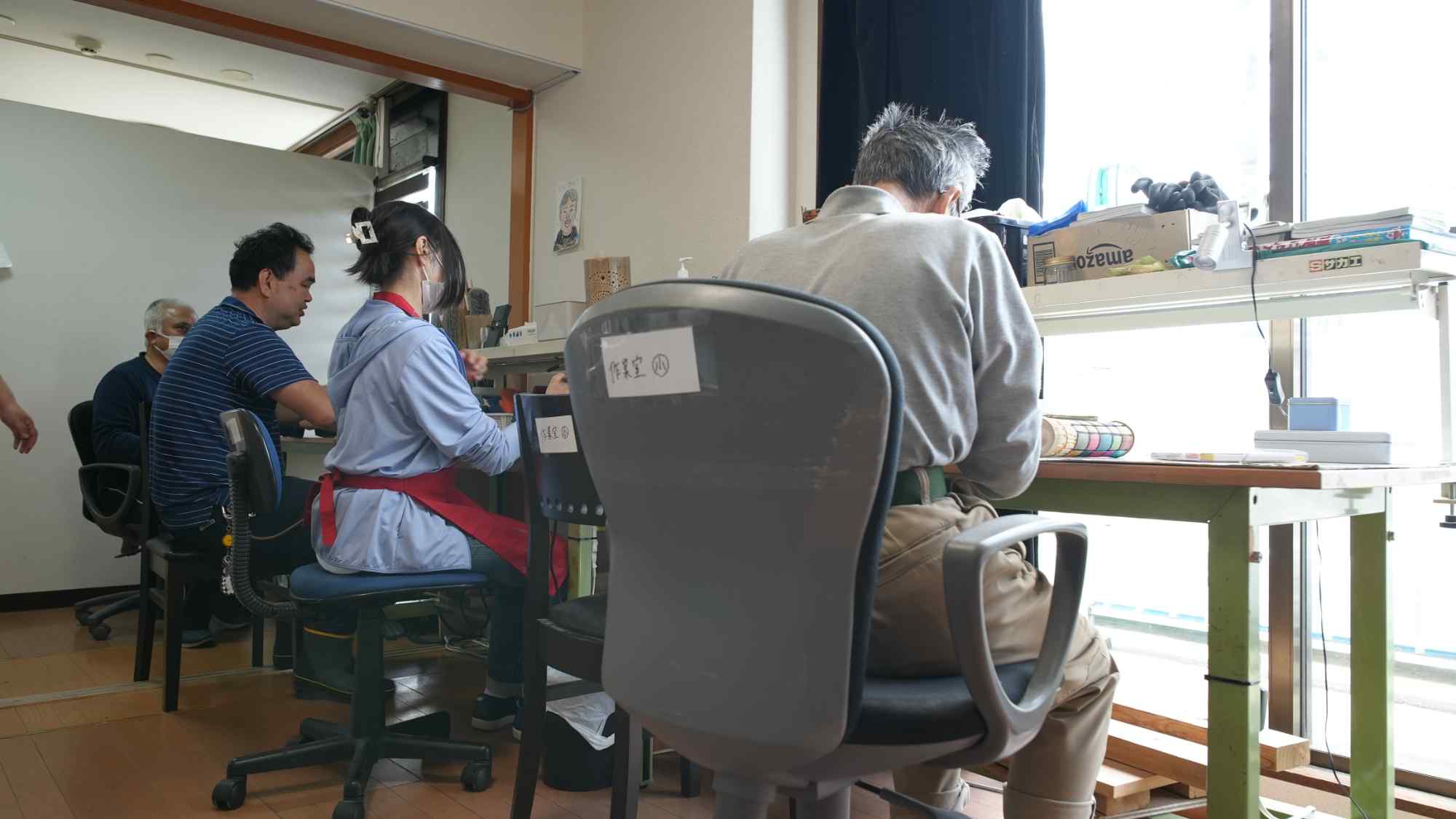 障がい者を継続支援 | 神奈川県横浜市南区の就労継続支援B型事業所ならCOLORS